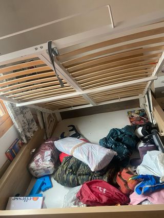 Canapé IKEA madera crema en buen estado 