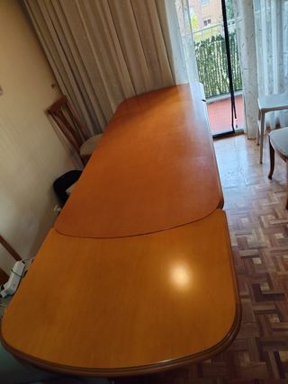 Mesa de comedor extensible de madera