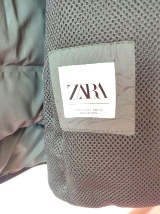 Chaleco Zara Verde Oliva con Capucha