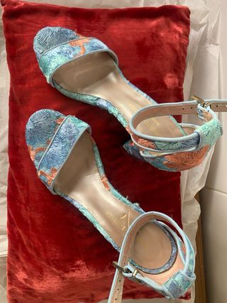 Zapatos Roberto Botella bordados