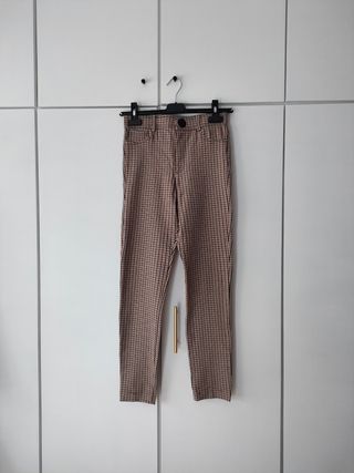 Pantalón cuadros Zara