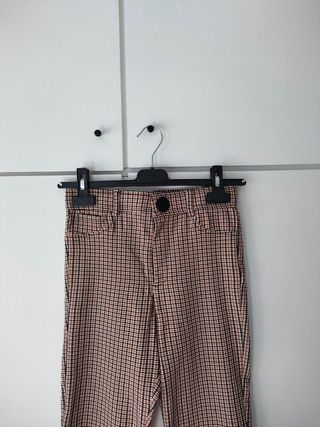 Pantalón cuadros Zara