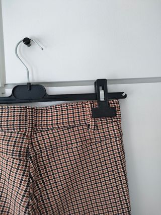 Pantalón cuadros Zara