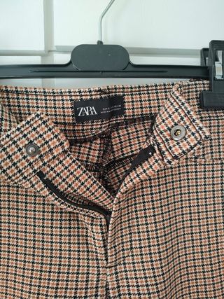Pantalón cuadros Zara