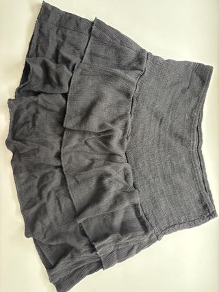 Falda pantalón negra volantes