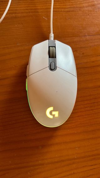 Ratón Gaming Logitech G203 con cable. Blanco y RGB