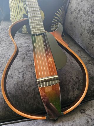 Guitarra Yamaha Silencio