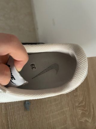 Nike Cortez Blancas y Plateadas Mujer