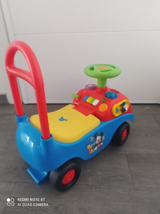 Correpasillos infantil con personajes Disney