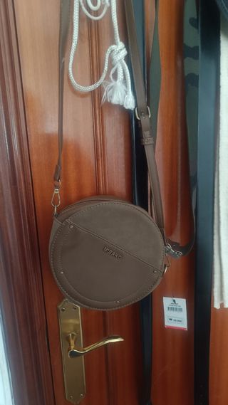 Bolso Misako redondo marrón y beige