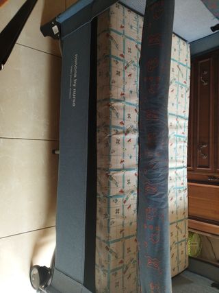 Cuna de viaje plegable