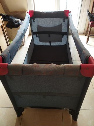 Cuna de viaje plegable