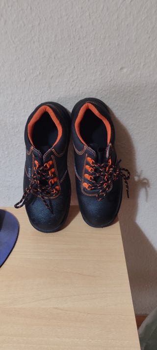 Zapatos de trabajo con puntera metálica