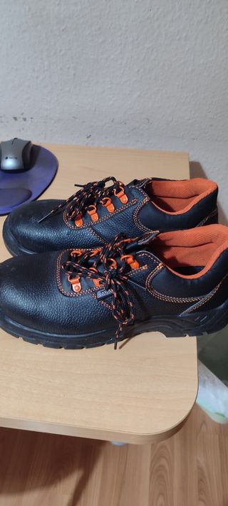 Zapatos de trabajo con puntera metálica