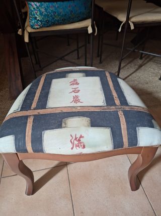 Puff oriental tela y madera