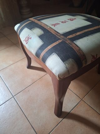 Puff oriental tela y madera