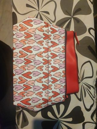 Neceser de corazones