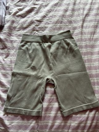 Pantalones cortos verde oliva