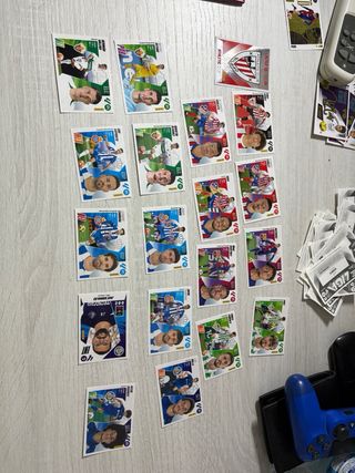 Cromos de fútbol variados