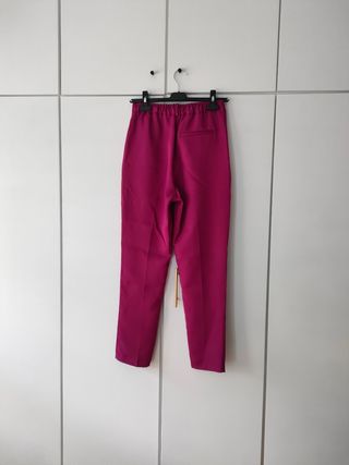 Pantalón traje magenta