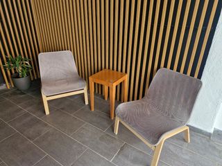 Juego de 2 Sillas de Tela y Madera