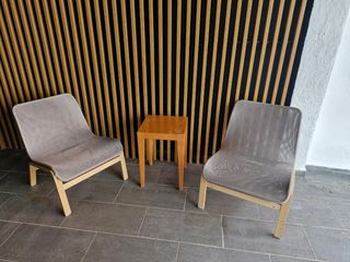 Juego de 2 Sillas de Tela y Madera