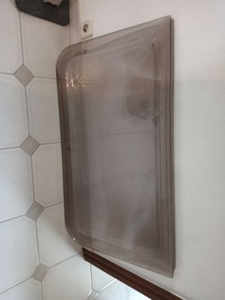 Ventana caravana ahumada 
Medidas 96'5 por 60 cm