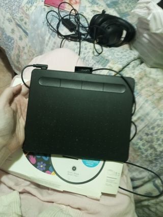 Wacom Intuos Creative Pen Tablet