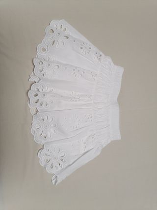 Falda volante niña blanca bordada