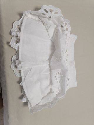 Falda volante niña blanca bordada