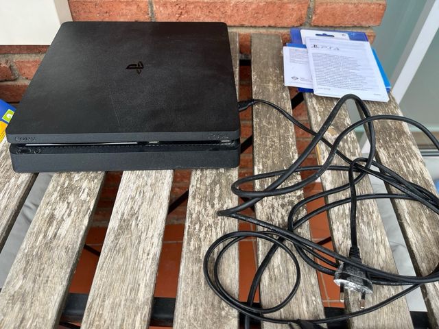 PS4 (PlayStation 4) Negra 500GB