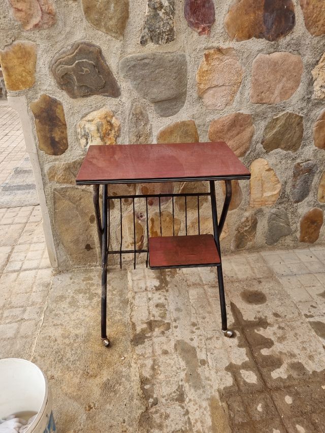 Mesa auxiliar vintage madera y metal