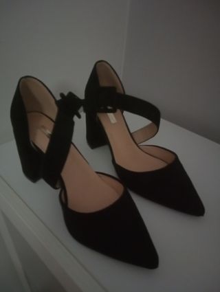 Zapatos de sra. tacón 2 negros  y 2 granates  n°38
