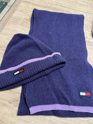 Sciarpa e cappello Tommy Jeans viola