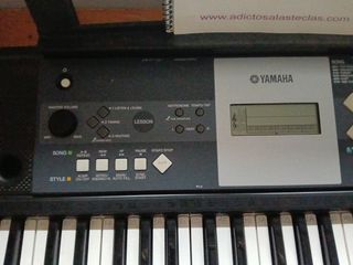 Órgano Yamaha