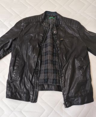 Cazadora cuero hombre Benetton negra