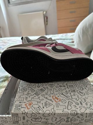Zapatillas Nike SB Niña Rosa y Blanco 37,5