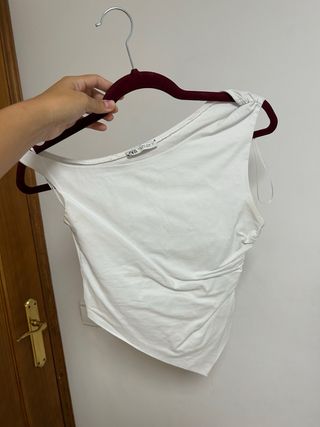 Top Zara Asimétrico Blanco