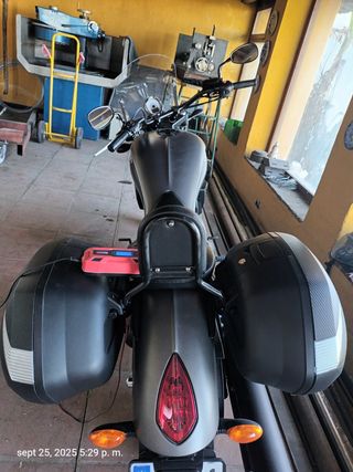 Victory Gunner 1800cc