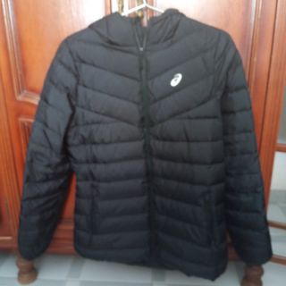 Abrigo Asics Negro