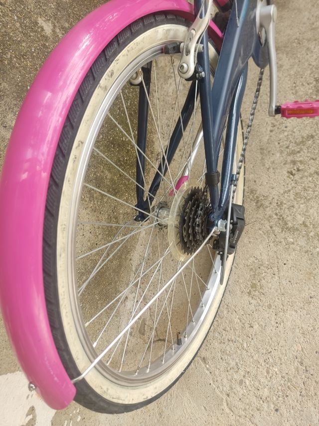 Bicicleta infantil Btwin rosa y azul