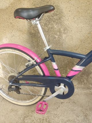 Bicicleta infantil Btwin rosa y azul