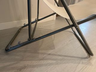 Silla hamaca plegable beige y gris