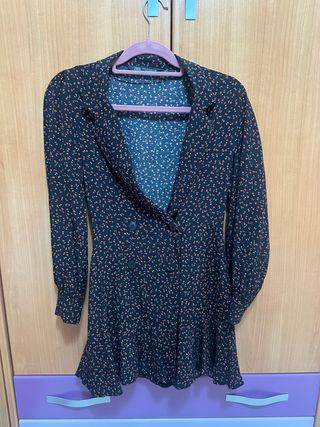 Mono Zara flores botones negro/rojo T.XS