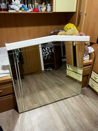 Espejo de baño moderno