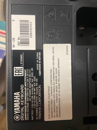 Teclado Yamaha NP-12B 61 teclas