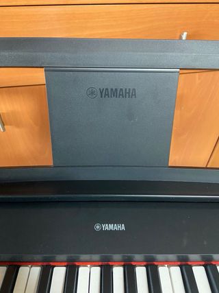 Teclado Yamaha NP-12B 61 teclas