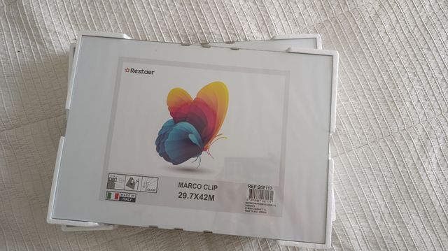 4 Marcos Clip 29.7x42cm Restaer sin abrir