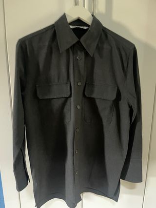 Camisa Zara gris marengo bolsillos talla XS