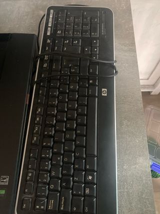 Escritorio de ordenador moderno